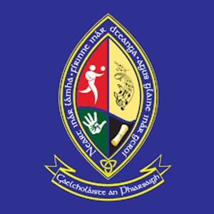 Gaelcholáiste an Phiarsaigh crest